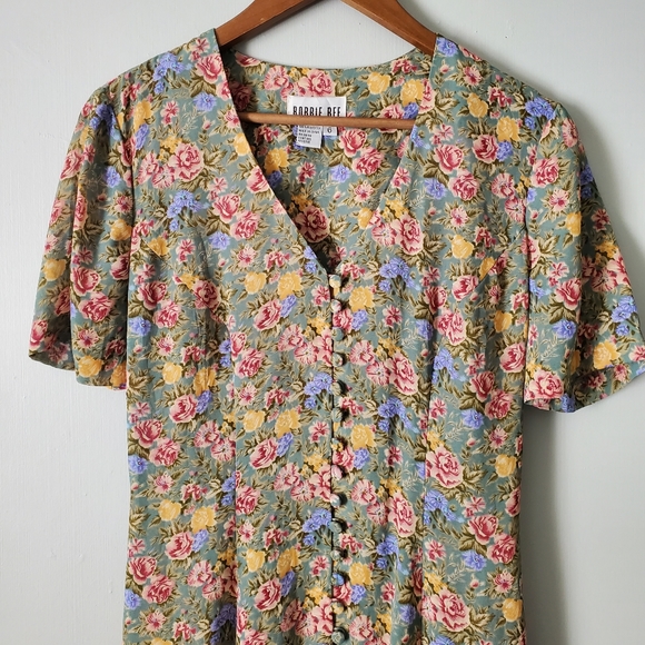 Robbie Bee | Vintage Sheer Floral Short Sleeve Button Maxi Dress - Picture 3 of 6